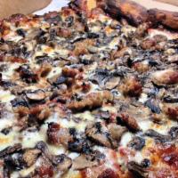 12. Pizza Venicia · Cheese, tomato sauce, linguisa and mushrooms.