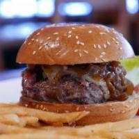 Bask Burger · Beef and lamb patty, manchego cheese, craramelized onions