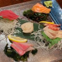 Sashimi Moriawase　刺身盛合せ · assorted sashimi