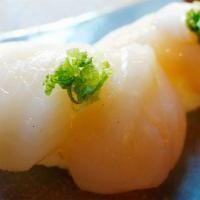 Hotate Nigiri · Scallop Sushi (2 Pieces)