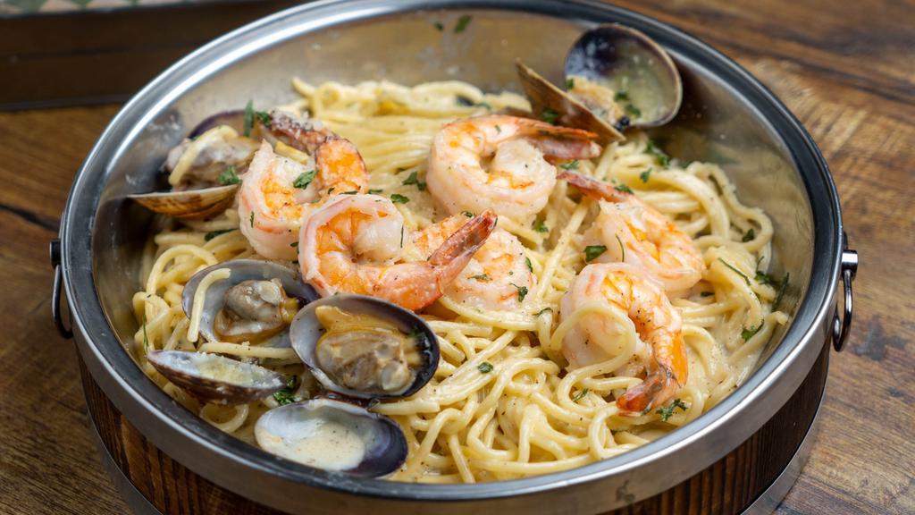 Seafood Spaghetti · Spaghetti with shrimp and clam.