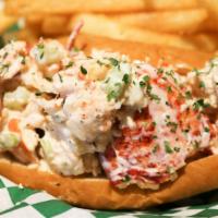 Maine Style Lobster Roll · 