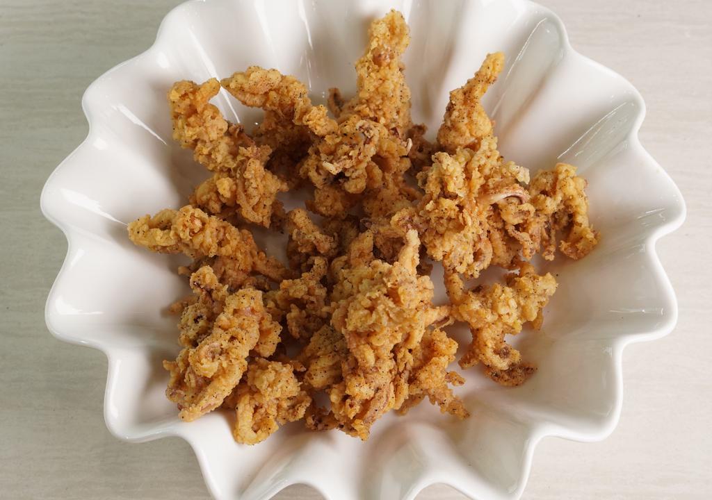 Fried Calamari Tenticle 鱿鱼须 · 259 kcal.