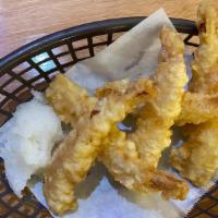 EBI TEMPURA · - 5 pcs. shrimp with tempura sauce.