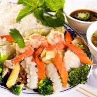 30. Cơm Xào Thập Cẩm · Stir fry vegetables, shrimp, chicken, & pork served with steamed rice.