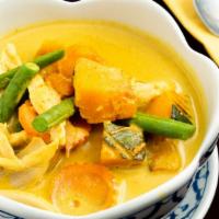 Pumpkin Yellow Curry With chicken(Mild) · Mild. Pumpkin (kabocha squash), onion, carrot, green beans w/yellow curry coconut milk sauce.