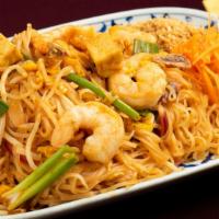 Pad Thai · Thai choice of chicken, beef or pork our special wok fried chantaboon rice noodles with  tof...