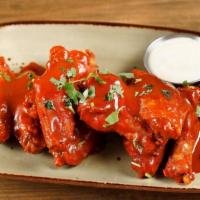 Willow Wings (8) · Honey chipolte or buffalo hot sauce. (8 wings)