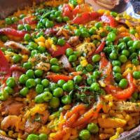 Paella Oyo
(GF) · Chicken, pork sausage, fresh corn, shrimp, bell peppers, peas, saffron,
Bomba rice