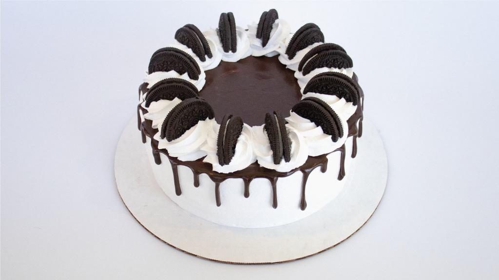 Sweet Cakes Cookies & Cream Froyo Cake · Our most popular cake features your favorite cookie – Oreos! Inside you’ll find White Cake, Cookies & Cream, and Vanilla Froyo, Oreos, and Chocolate Fudge. Your choice of 7” Round Cake (serves 10-12 people) or Quarter Sheet (serves 24-30 people).