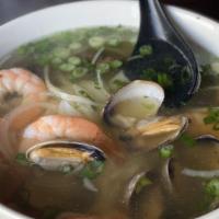 Seafood Noodle Soup - 海鮮湯粉 - Phở hải sản  · 