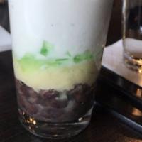 61 - Three Color Drink with Coconut Slush - 三色椰汁刨冰 - Chè Ba Màu · 