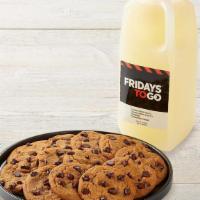 Cookie Box Party Tray · 12 Chocolate Chip Cookies and choice of half-gallon beverage. Serves 4-6.