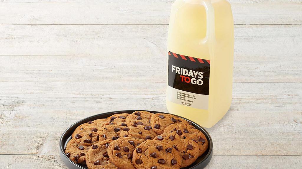 Cookie Box Party Tray · 12 Chocolate Chip Cookies and choice of half-gallon beverage. Serves 4-6.