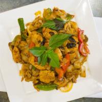 Spicy Chicken Basil · Onions, chives, snow peas, red bell pepper, basil, red chili and mushrooms with chow fun noo...