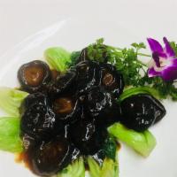 Chinese Green with Black Mushrooms · 