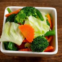 Steamed mixed vegetables · 