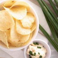 Pringles Sour Cream and Onion Can (5.5 oz) · 