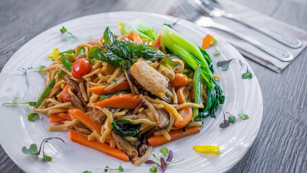 SHITAKE VEGGIE NOODLE  · Stir-Fry Shitake Mushroom, Tofu, Chow Mein Noodle, Garlic, Chili, String Bean, Carrot, Basil, Tomatoes