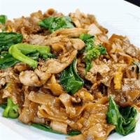 Pad See-Ew · Pan-fried flat rice noodle, egg, light white pepper powder, Chinese broccoli, oyster sauce.