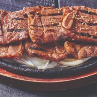 Galbi · Marinated beef short ribs