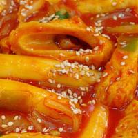 4. 떡복기  Dduk Bok Ki · Rice cake and fish cake w/ spicy sauce