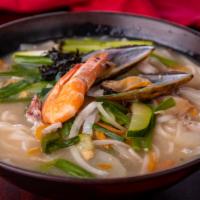 52. Hae Mool Khal Gook Soo · Seafood noodle w/ vegetables soup
