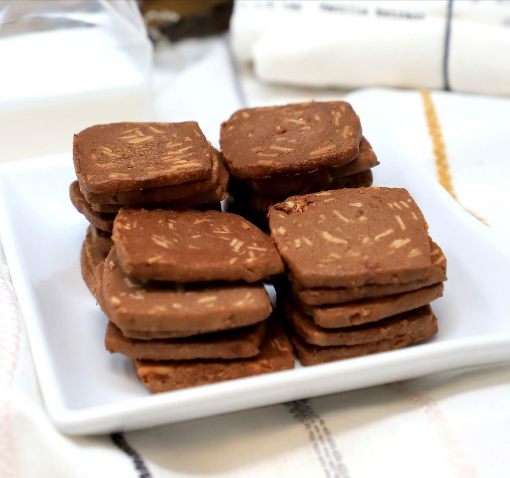 Chocolate Almond Cookies 巧克力杏仁餅乾 · 