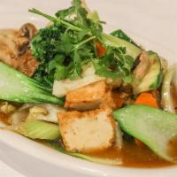 29. Vegetables Deluxe · Gluten-free, onion and garlic. Combination of fresh vegetables ( broccoli, bok choy, cabbage...