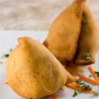 #2. Vegetable Samosa (2 Pcs) · Crispy patties stuffed with potatoes and pears with mild aromatic spice
