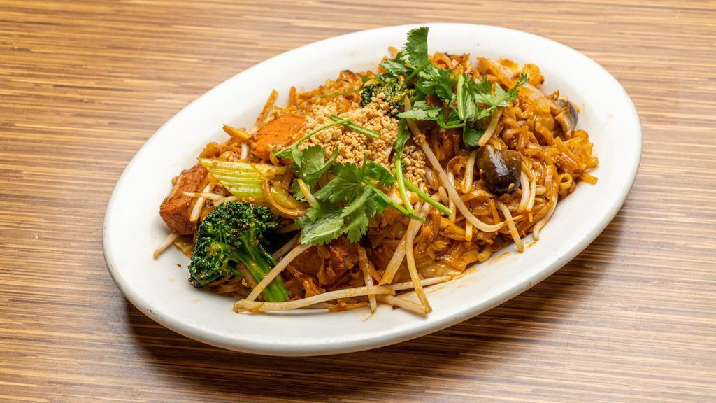 Veggie Pad Thai · (Please indicate with or without egg.)
Wok-fried Thai vermicelli rice noodles with tofu, broccoli, cabbage, onion, carrot, celery, mushrooms, tofu topped with grounded peanuts (no fish sauce).