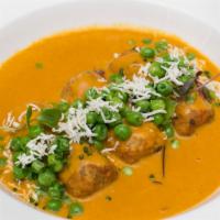Malai Kofta Curry - Lunch Combo · Malai kofta in delicious and creamy gravy with minced carrots and peas, small, round and cri...
