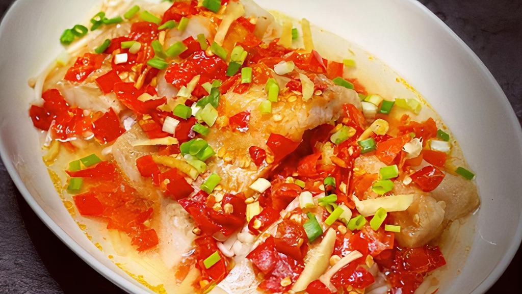 F1. Steamed Fish Fillet with Chili Sauce (剁椒蒸鱼片) · Hot & Spicy.