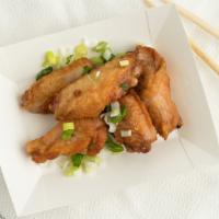 Fried Chicken Wings (4) / 炸鸡翅 · 