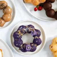 Mochi Doughnuts (3 Count) · A crafted blend of mochigome (glutinous sweet rice) and American - style doughnut ingredient...
