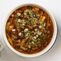 Hot and Sour Soup / 酸辣湯 · Spicy / 辣。