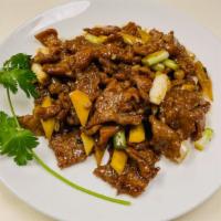 Ginger Beef · Juicy beef with ginger, onion in oyster sauce.