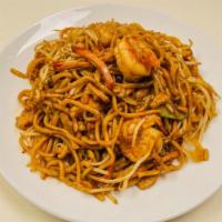 House Special Chow Mein · Shrimp, chicken, BBQ pork, celery and bean sprout.