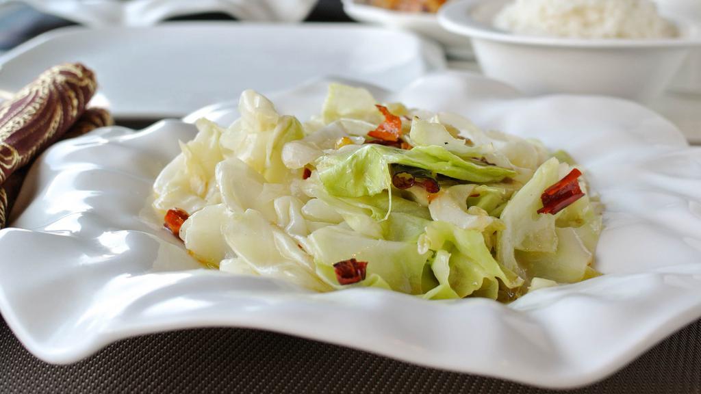 Sauteed Cabbage 炒包心菜 · Gluten free.