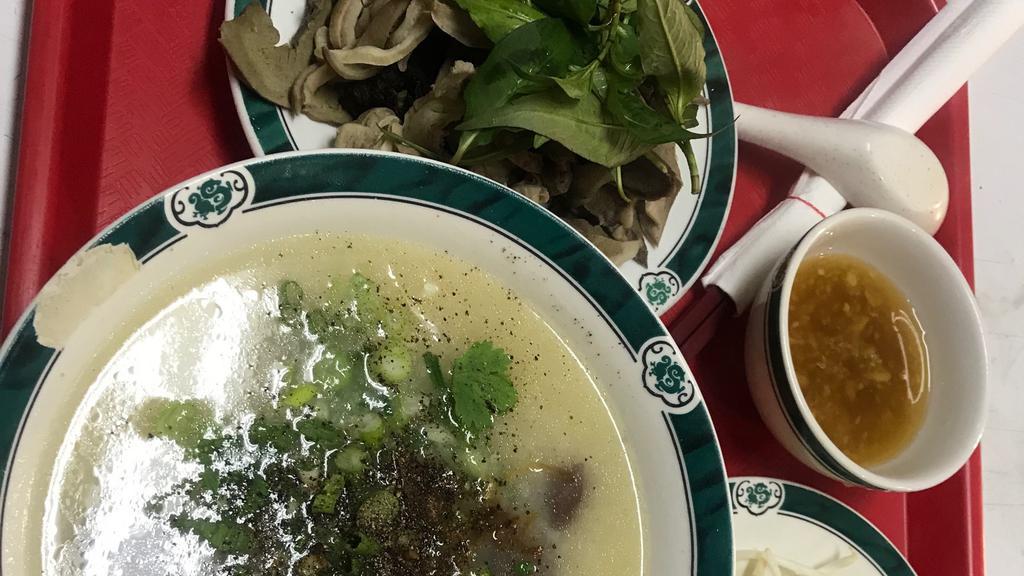5. Cháo Lòng Tôi · Pork intestines porridge.