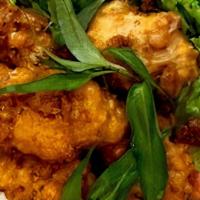 Cánh Gà Chiên Nuớc Mắm · Deep fried chicken in sweet fish sauce