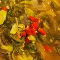 酸菜牛腩面 / Beef & Pickled	Mustard Greens Noodle Soup · Tangy and savory flavors.
