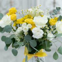 11. Yellow & White Flowers in the Vase · Large Size Flowers in Vase with Premium Imported Flowers