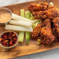 CHICKEN WINGS (8 PIECES) · 