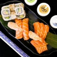 Honey Box (18) · Nigiri(4pcs),Salmon Sashimi(6pcs),California Roll