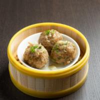 Steamed Beef Ball Dumplings · Traditional steamed beef meat ball