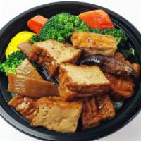 #26 Spicy Tofu · Braised tofu, bamboo shoot, mushroom, sauteed with chili sambal. (v)