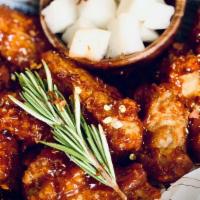 Sweet and Spicy chicken wing 9pc · 