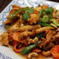 L Cashew Nut Chicken · Sautéed cashew nut with fried chicken, onion, dried sweet chili and homemade sauce.