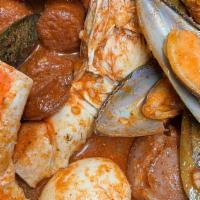 1 lb King Crab Legs & Mussels · 